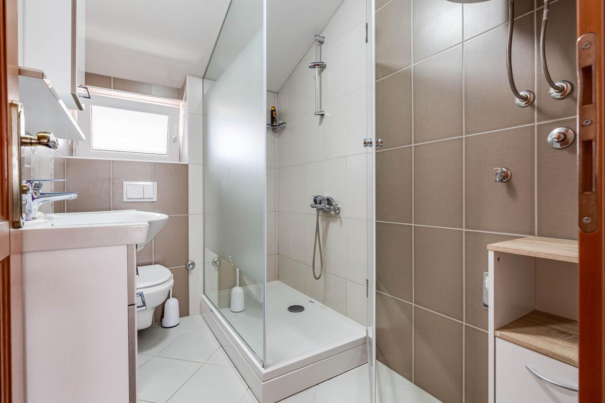 פאקוסטאן Apartmani Pocrnic מראה חיצוני תמונה