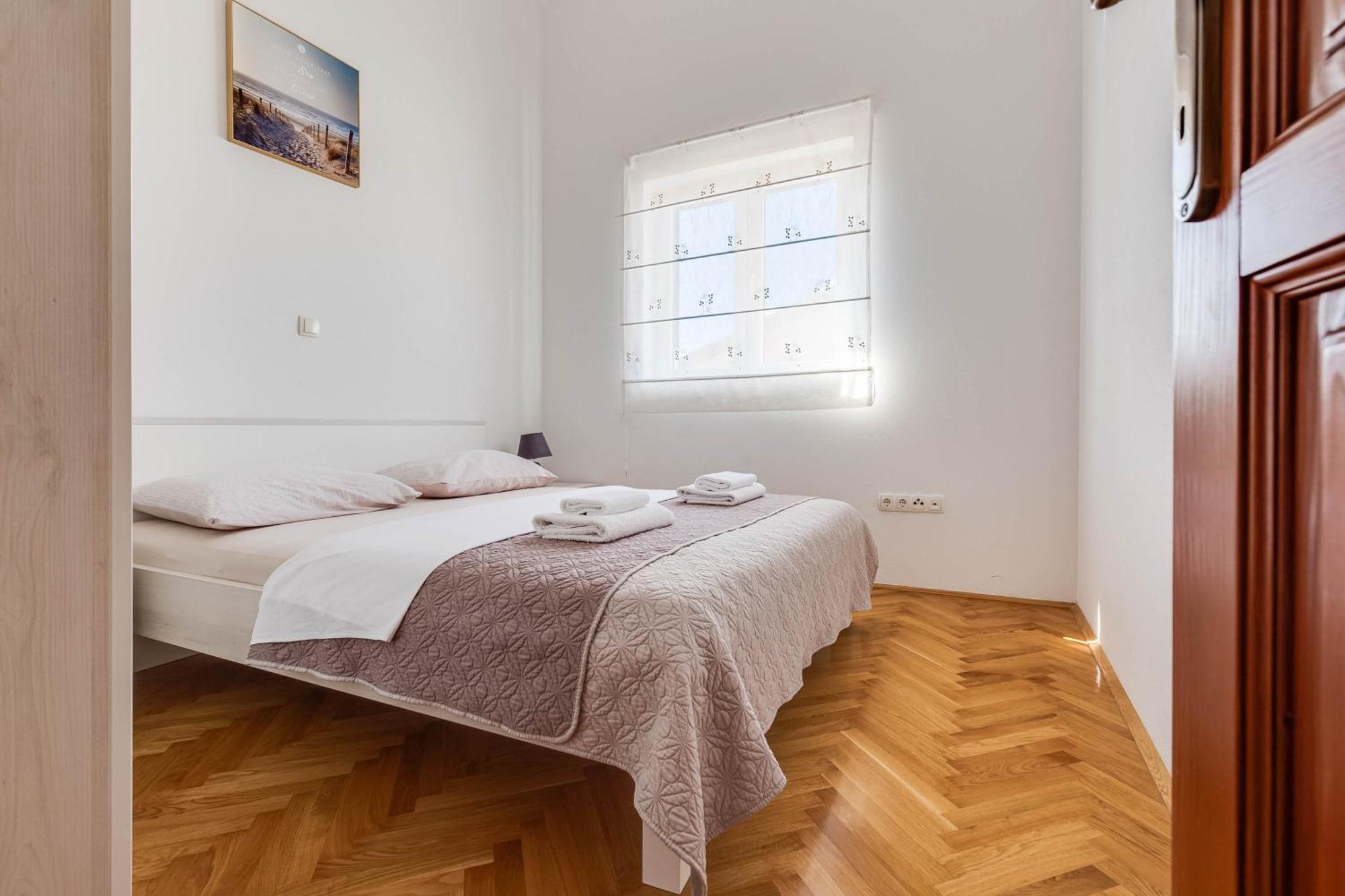 פאקוסטאן Apartmani Pocrnic מראה חיצוני תמונה
