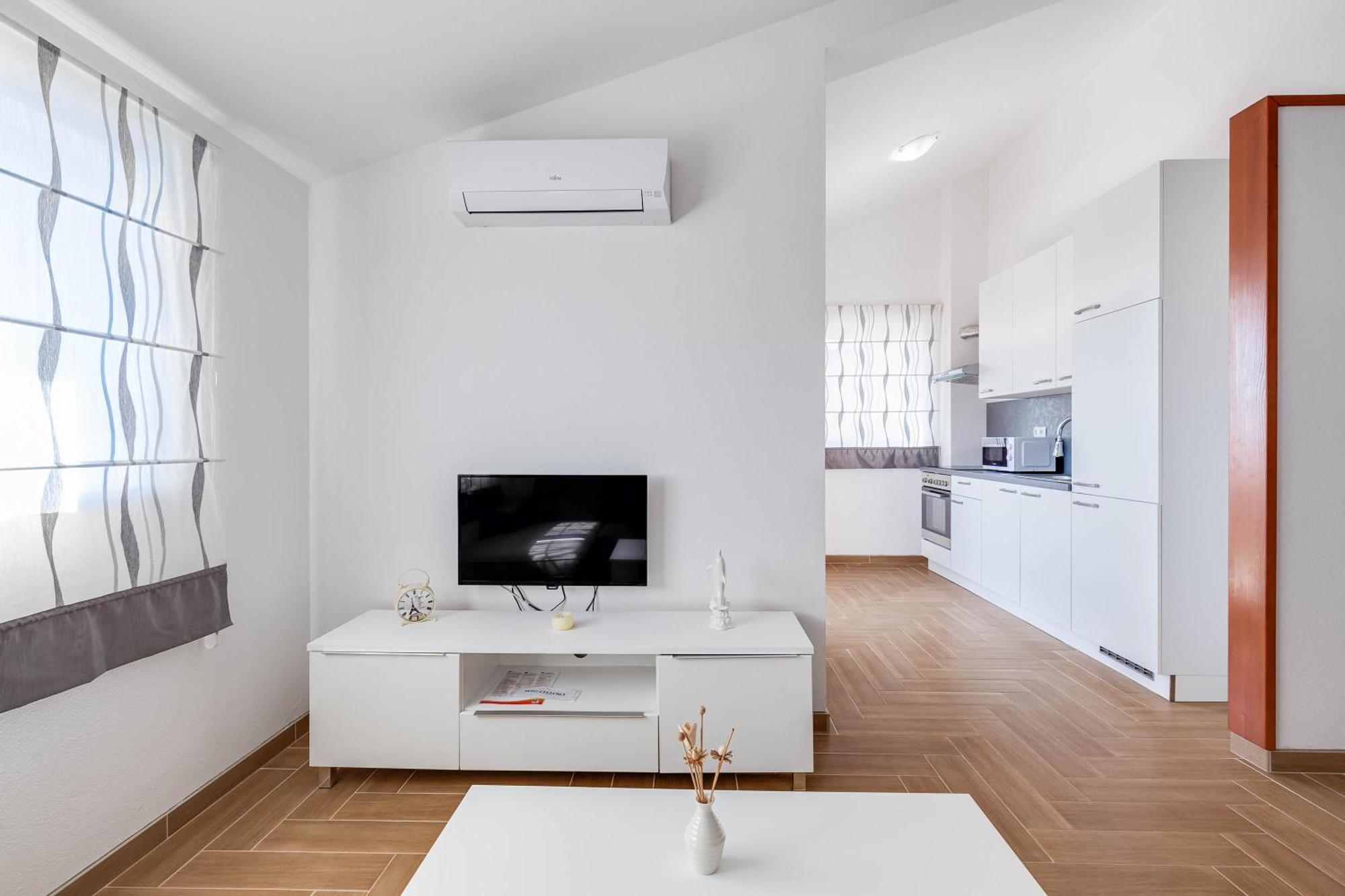 פאקוסטאן Apartmani Pocrnic מראה חיצוני תמונה
